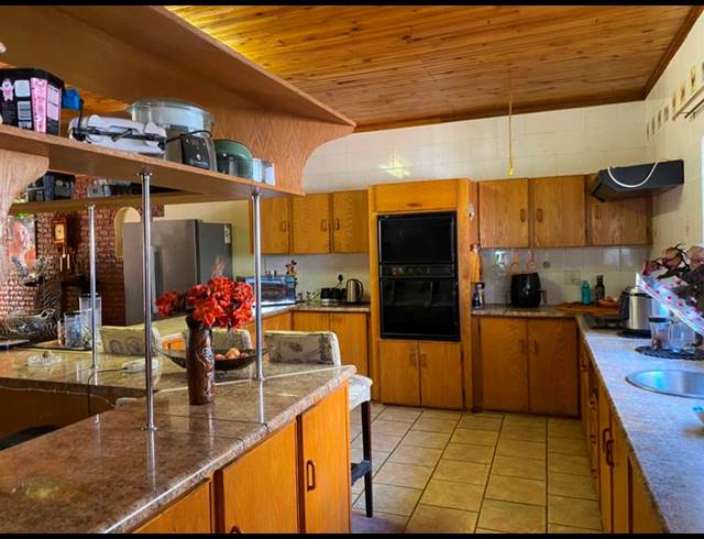 3 BEDROOM HOUSE FOR SALE IN CHROOM PARK
